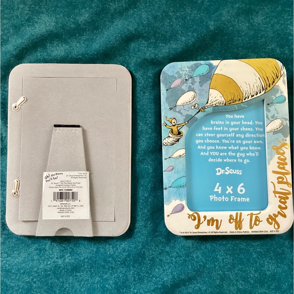 DR. SUESS 4 x 6 Ceramic Picture Frame Celebrate GRADS!!